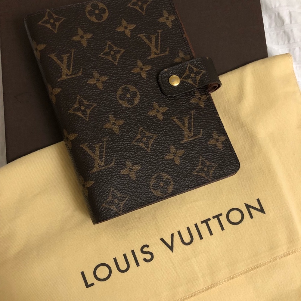 Authentic Louis Vuitton Agenda Medium Monogram